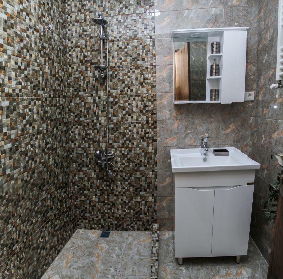 Natia'S Apartment On Dadiani St. 1 Tbilisi Exterior photo