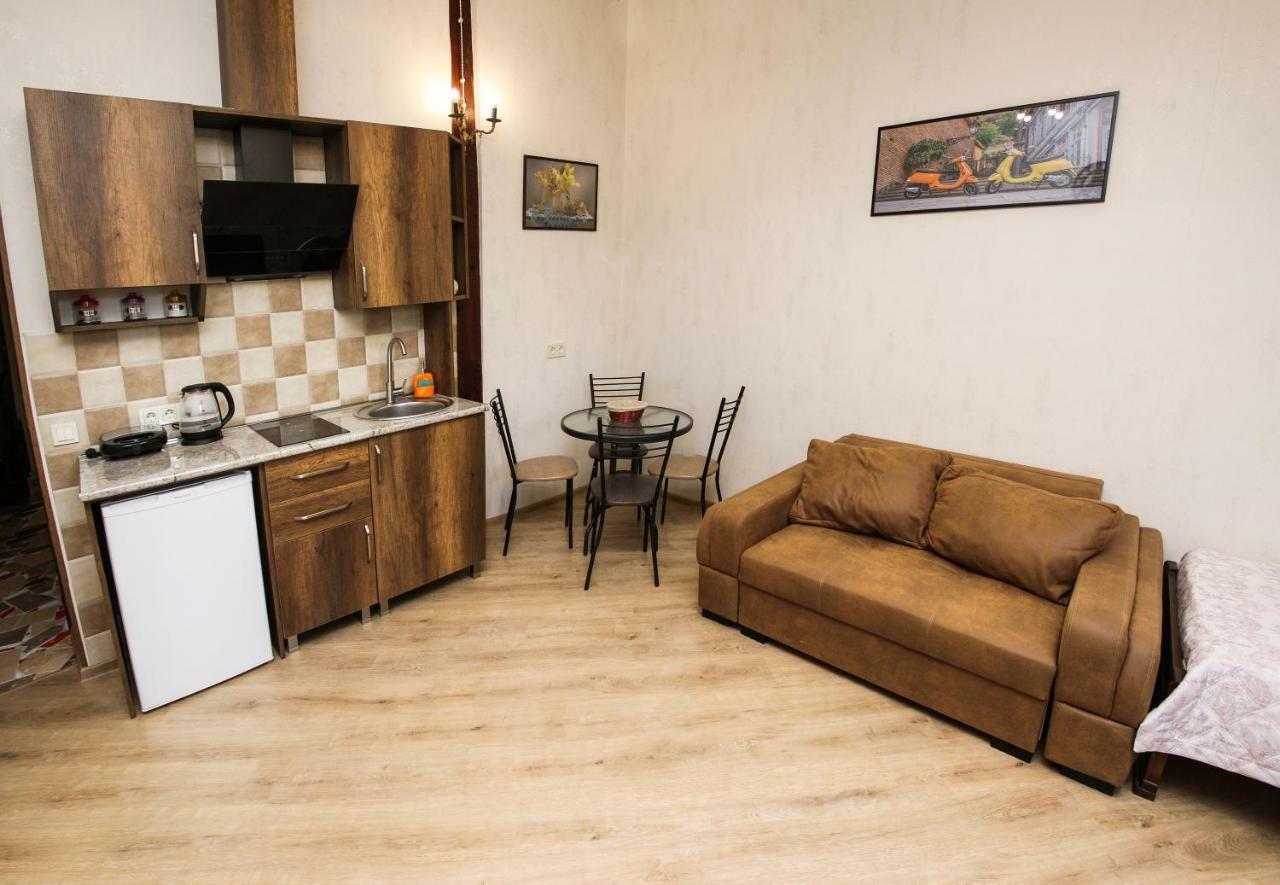 Natia'S Apartment On Dadiani St. 1 Tbilisi Exterior photo