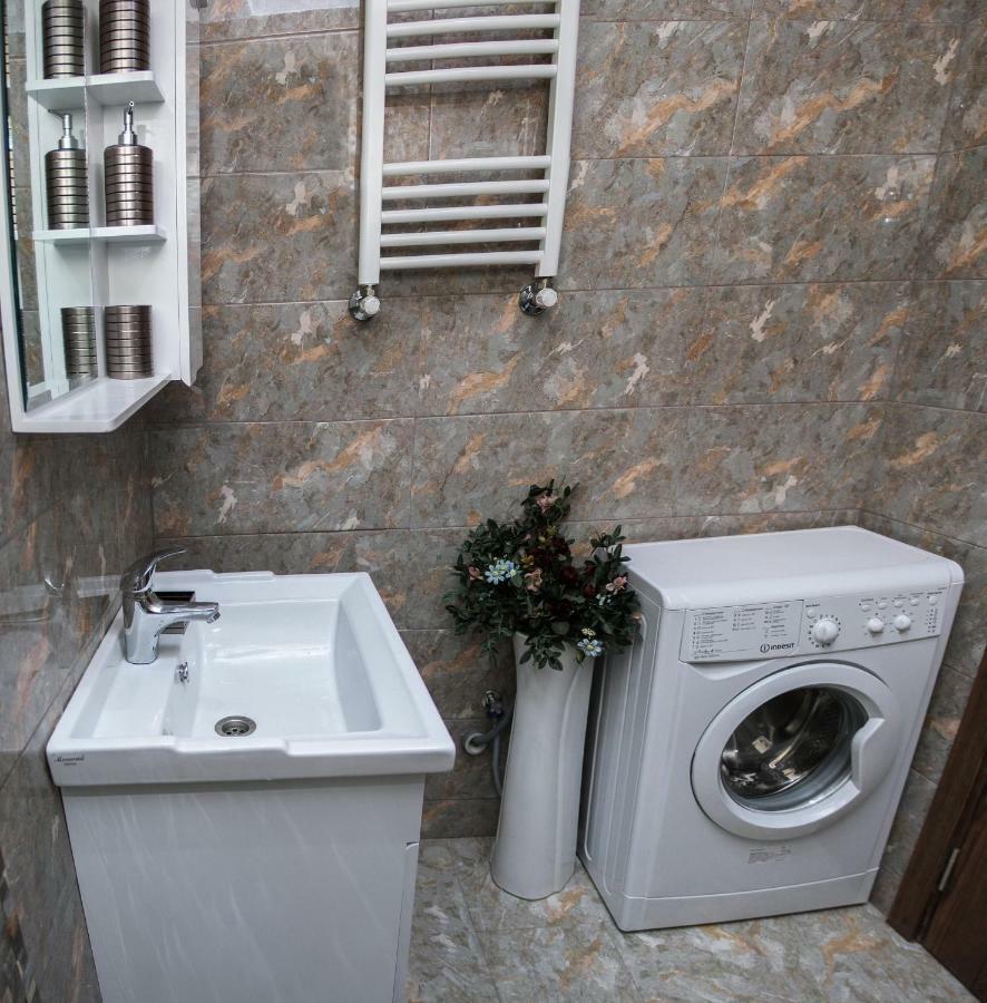 Natia'S Apartment On Dadiani St. 1 Tbilisi Exterior photo