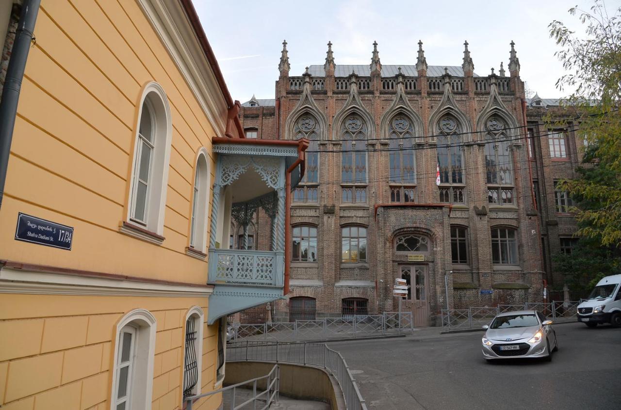 Natia'S Apartment On Dadiani St. 1 Tbilisi Exterior photo